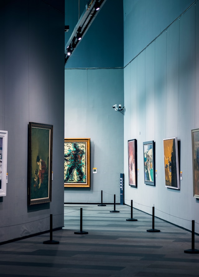 Protective wrapping of valuable artwork